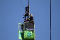 Koelner Seilbahn Gondel blieb haengen Koeln Linksrheinisch P556